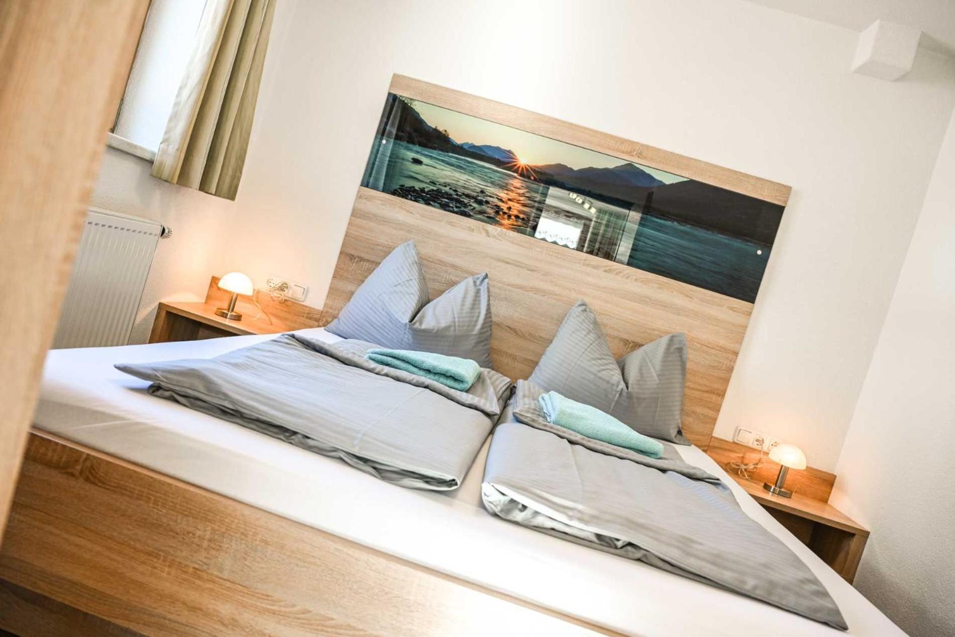 Appartements Schwarzer Adler Elbigenalp Exterior photo
